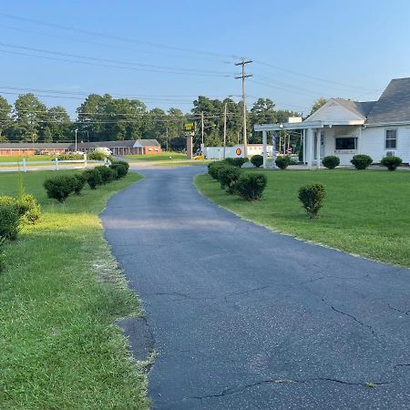Kenwood Court Motel Wilson Esterno foto