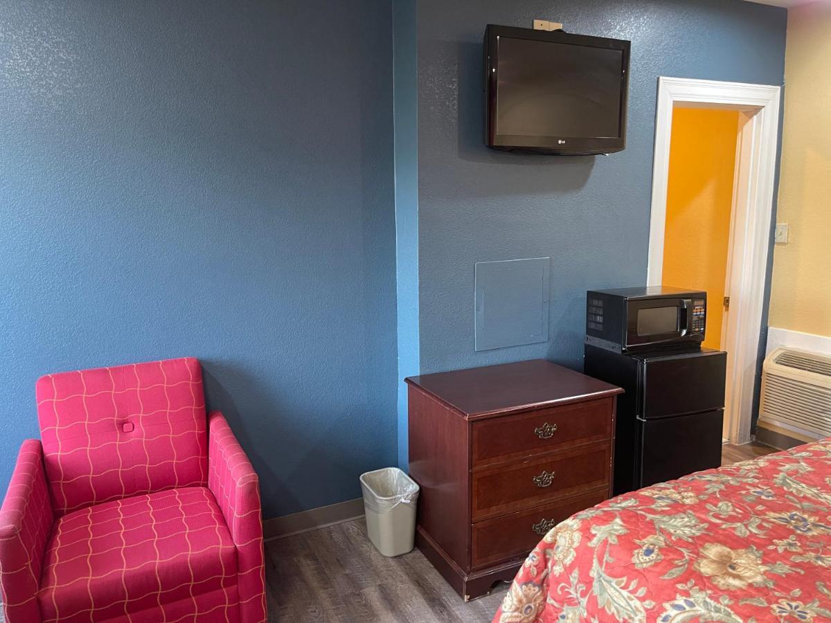 Kenwood Court Motel Wilson Esterno foto